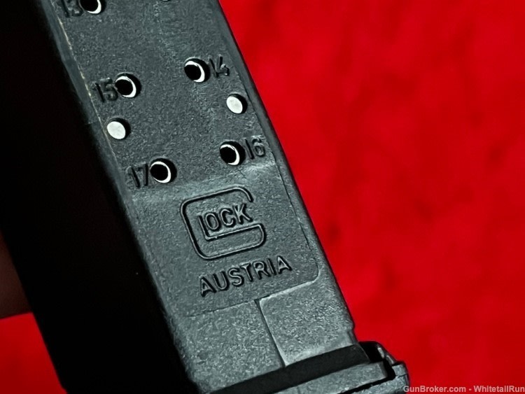 FACTORY GLOCK VINTAGE 17-RD, "U"-BACK GEN 1 9MM MAGAZINE MODELS 17-PRE-BAN-img-8