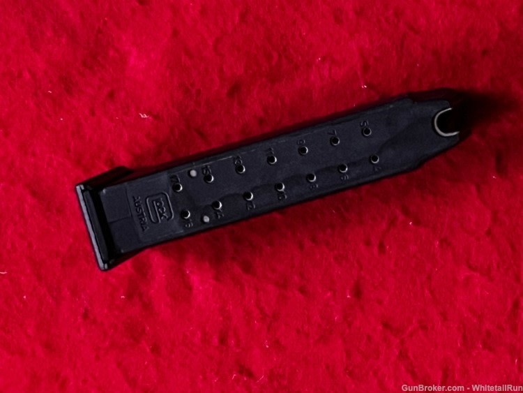 FACTORY GLOCK VINTAGE 17-RD, "U"-BACK GEN 1 9MM MAGAZINE MODELS 17-PRE-BAN-img-3
