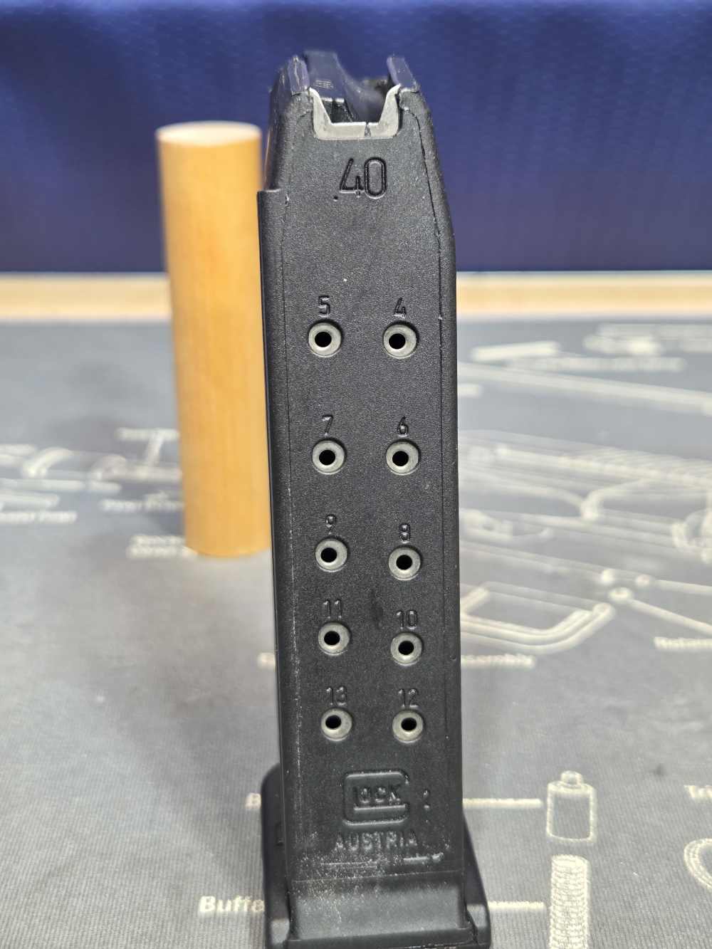 Glock 23 Gen 3 .40 S&W Semi-Automatic Pistol w/ 13 Rnd Mag and Night Sights-img-18