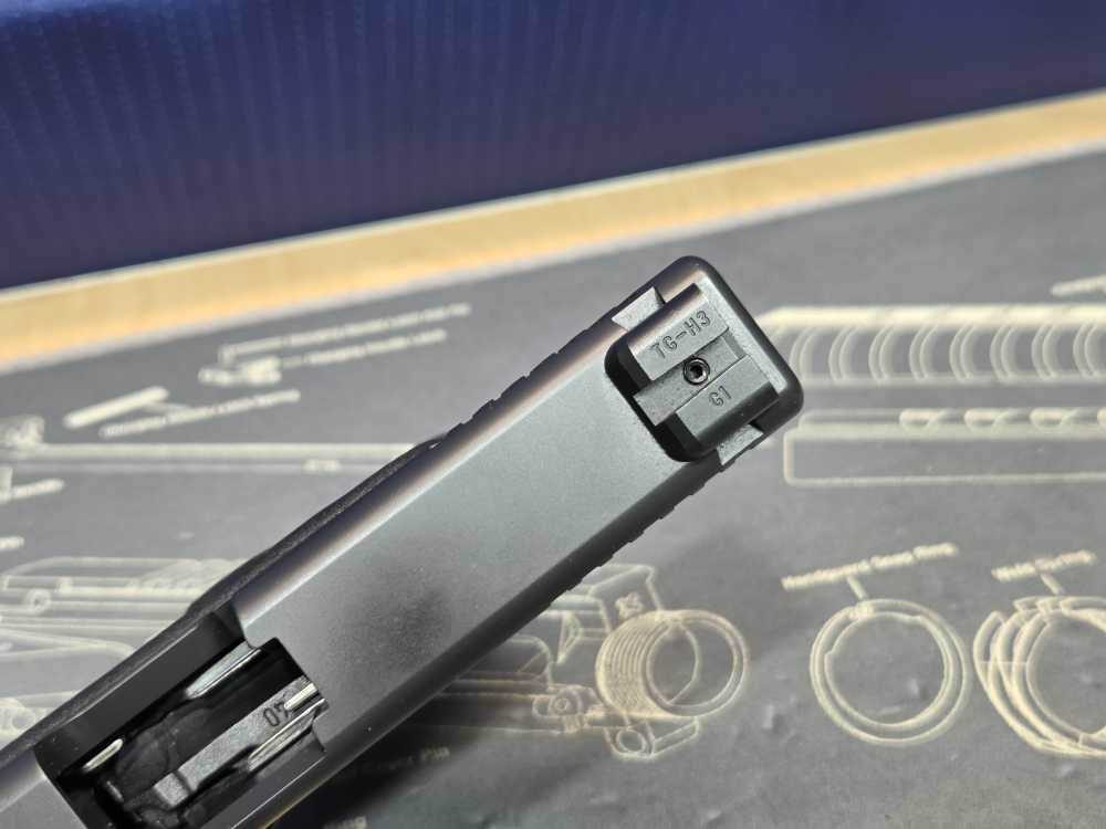Glock 23 Gen 3 .40 S&W Semi-Automatic Pistol w/ 13 Rnd Mag and Night Sights-img-15