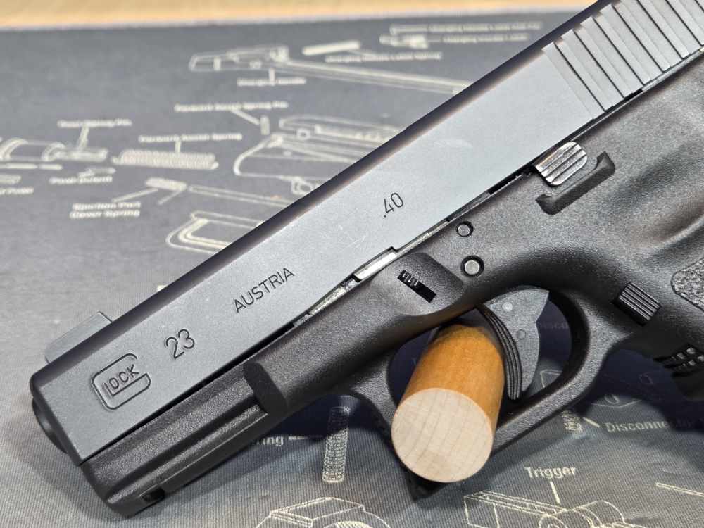 Glock 23 Gen 3 .40 S&W Semi-Automatic Pistol w/ 13 Rnd Mag and Night Sights-img-2
