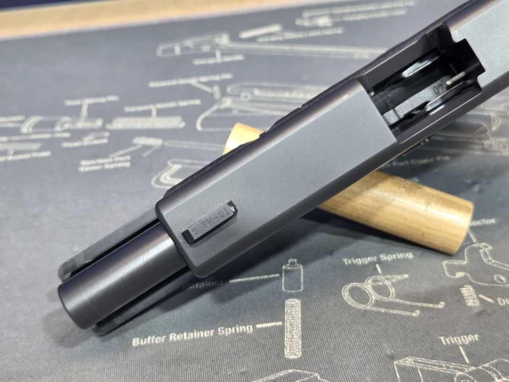 Glock 23 Gen 3 .40 S&W Semi-Automatic Pistol w/ 13 Rnd Mag and Night Sights-img-16