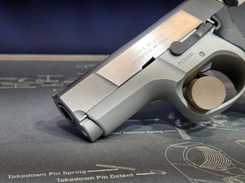Smith & Wesson 4006 Shorty Forty Lew Horton .40 S&W 9 Round 3.5"-img-1