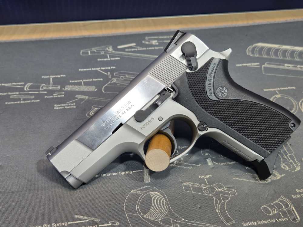 Smith & Wesson 4006 Shorty Forty Lew Horton .40 S&W 9 Round 3.5"-img-0