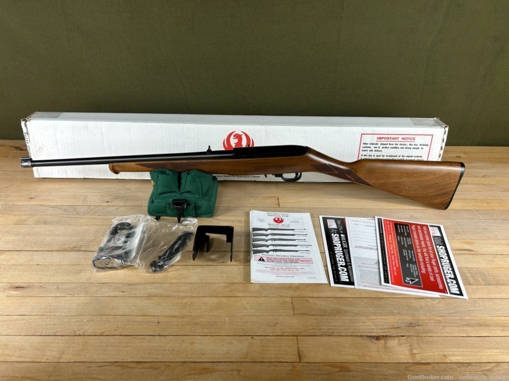 Ruger 10/22 Rifle As New LNIB Special Edition "Nice Wood" 22 LR SKU 01215-img-0