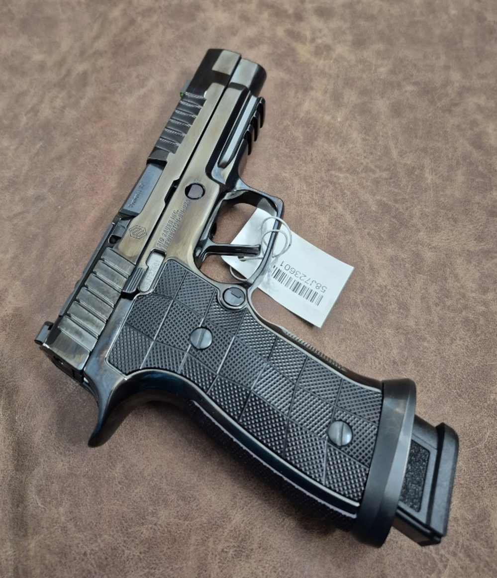 NIB SIG SAUER 320SXGF-9-SW-RES 9MM 3.9" CASE-img-7