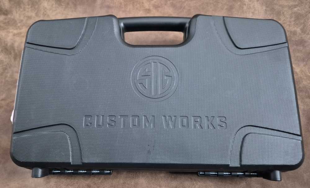 NIB SIG SAUER 320SXGF-9-SW-RES 9MM 3.9" CASE-img-16
