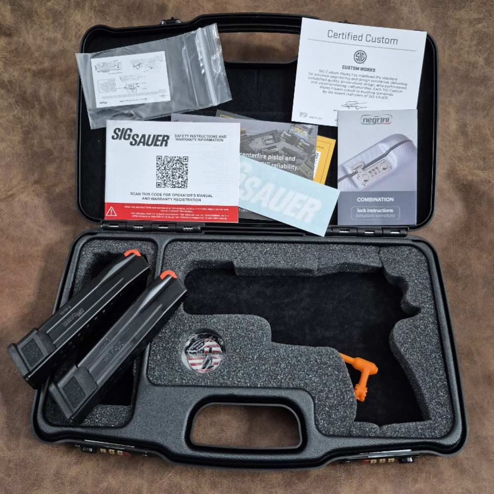 NIB SIG SAUER 320SXGF-9-SW-RES 9MM 3.9" CASE-img-18