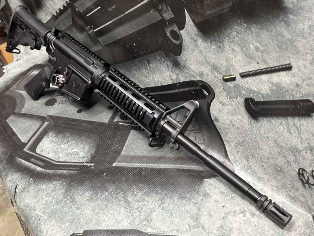 Left Hand Colt M4 SOCOM retro clone 16" 5.56 rifle Quad Stag-15 -img-6