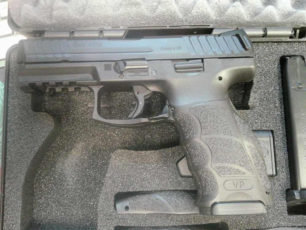 HK VP9 9mm 4.09" BBL Pistol 15+1-img-1