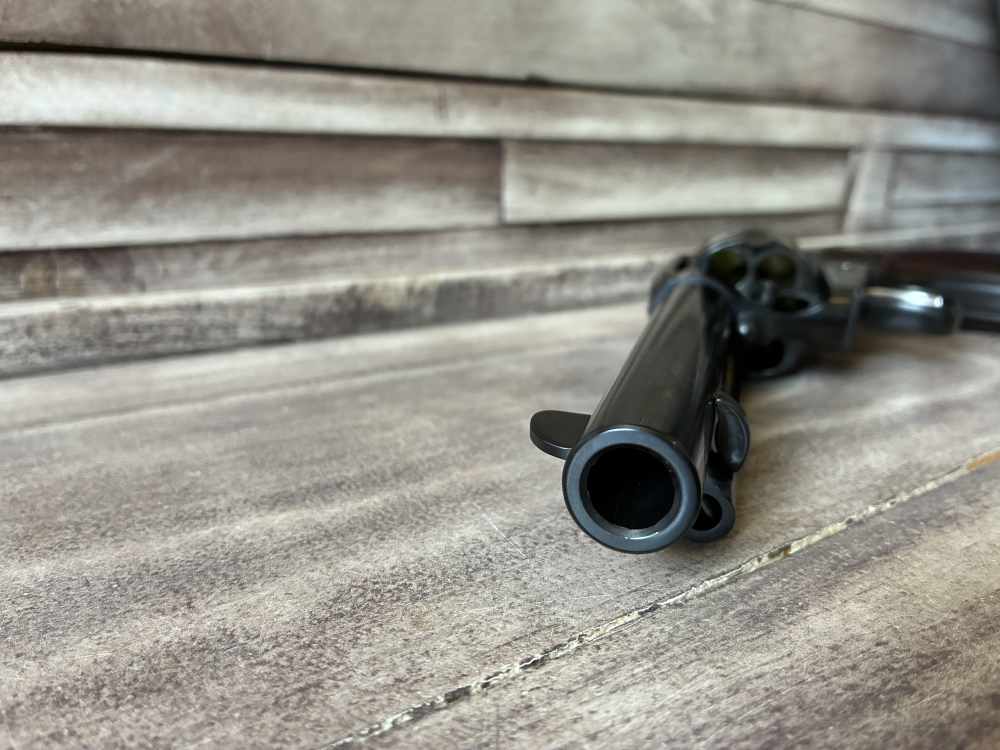 NIB RUGER NEW VAQUERO 45 COLT 5.5" 6-RD REVOLVER IN STOCK READY TO SHIP-img-11