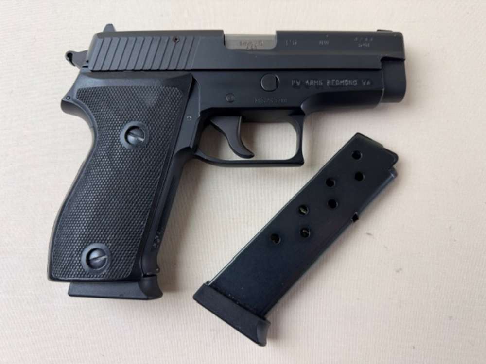 Sig Sauer 225/P6 9mm Para 3.75" Blued-img-28