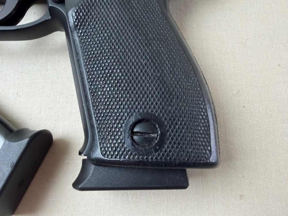 Sig Sauer 225/P6 9mm Para 3.75" Blued-img-37