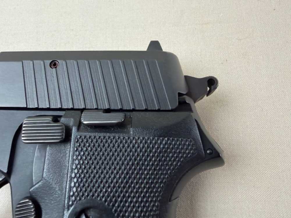 Sig Sauer 225/P6 9mm Para 3.75" Blued-img-39