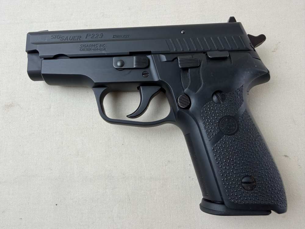 Sig Sauer P229 40 S&W 3.75" Blued-img-0
