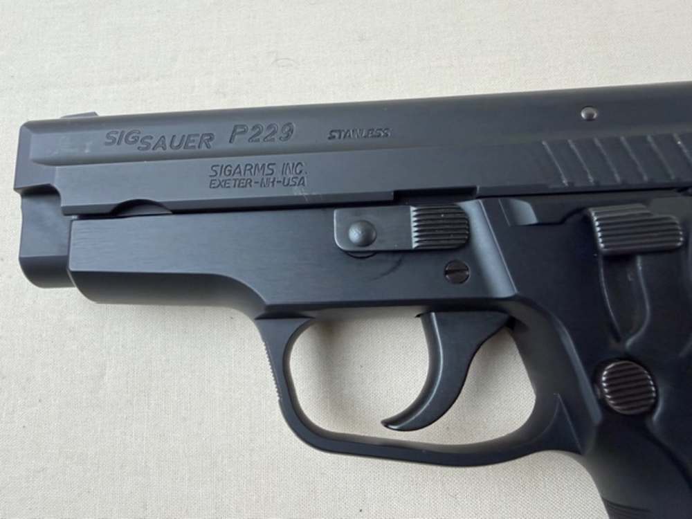 Sig Sauer P229 40 S&W 3.75" Blued-img-11