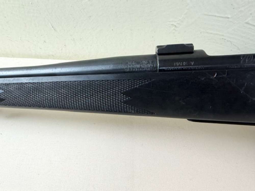 Weatherby Mark V 300 Wby Mag 24" Blued-img-52