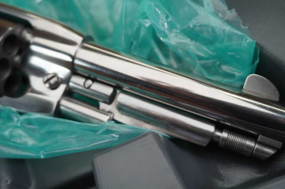 Ruger Old Army SHERIFFS MODEL 5.5 gloss stainless LIKE NEW IN BOX KBP-5F-1-img-22