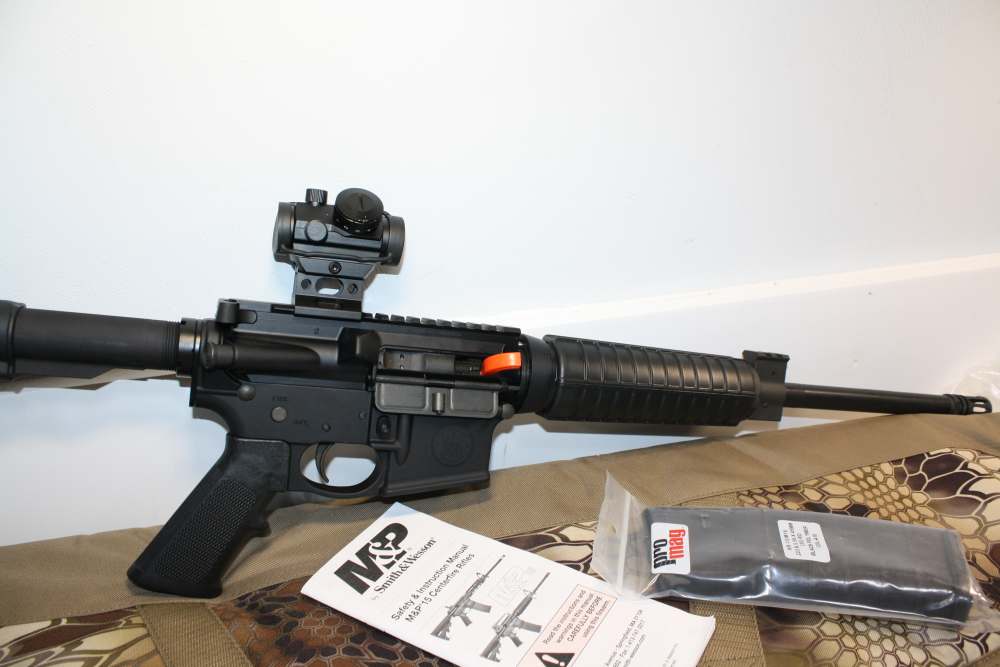 Smith & Wesson M&P 15 rifle in 5.56mm, dot sight , NEW-img-3