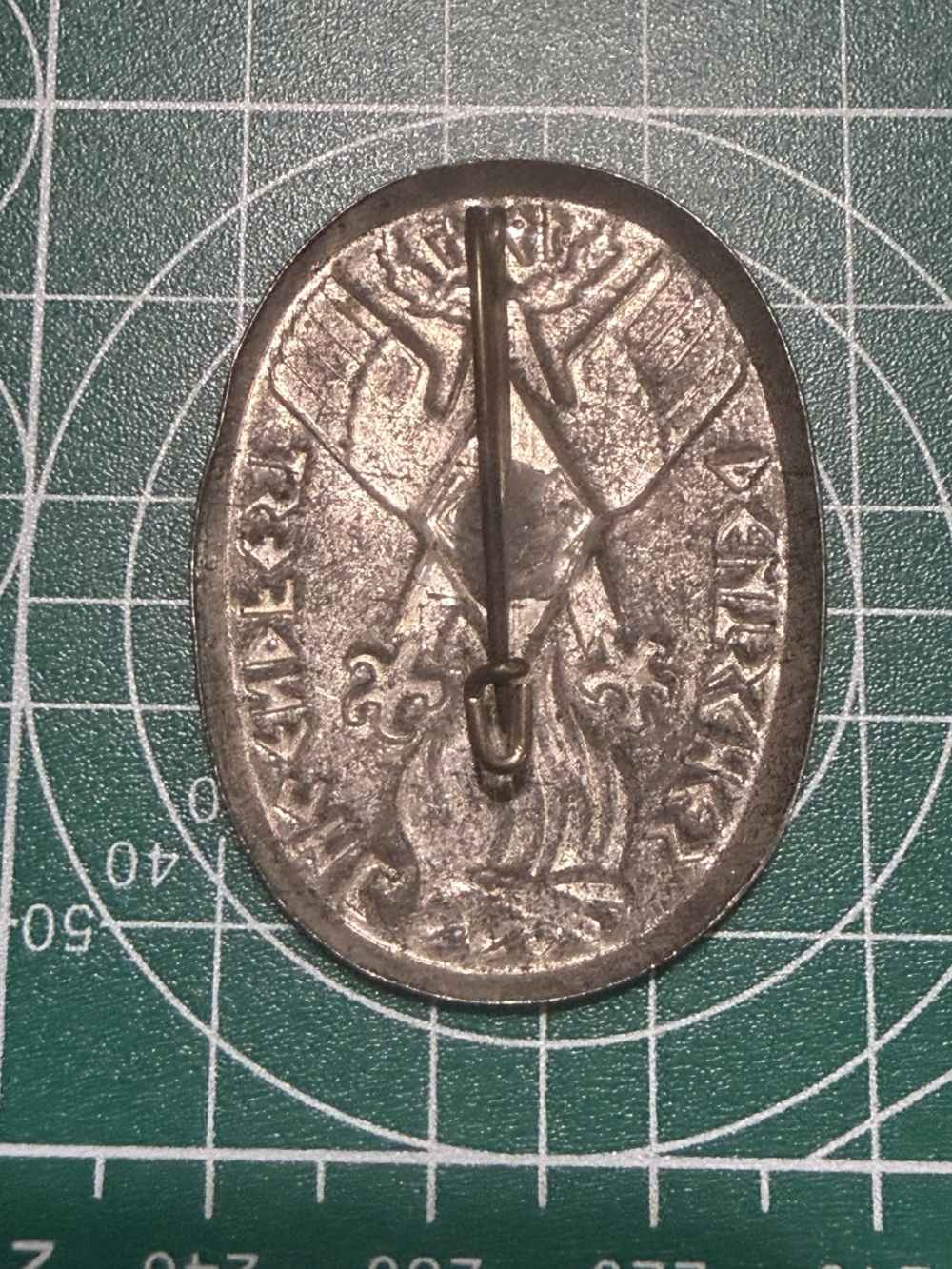 Original 1935 German Youth Festival Event Badge (Tinnie)-img-1