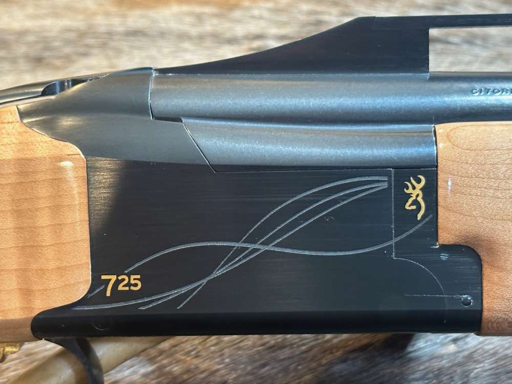 NEW BROWNING CITORI 725 TRAP MAPLE 2.3/4" 12 GA 32" BARRELS GREAT WOOD-img-8