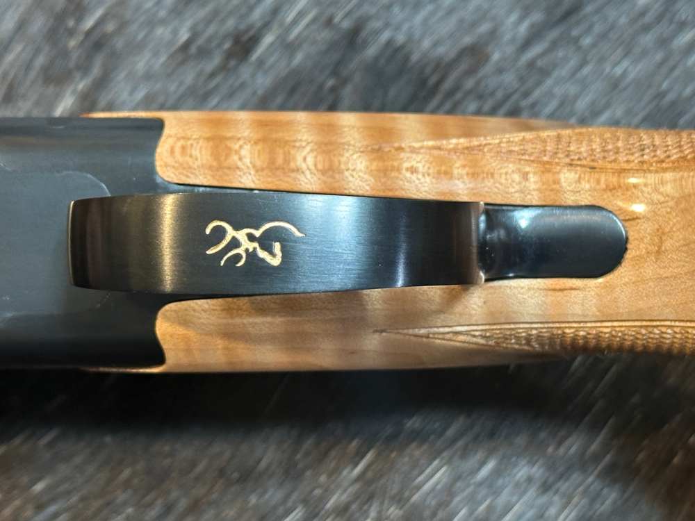 NEW BROWNING CITORI 725 TRAP MAPLE 2.3/4" 12 GA 32" BARRELS GREAT WOOD-img-20