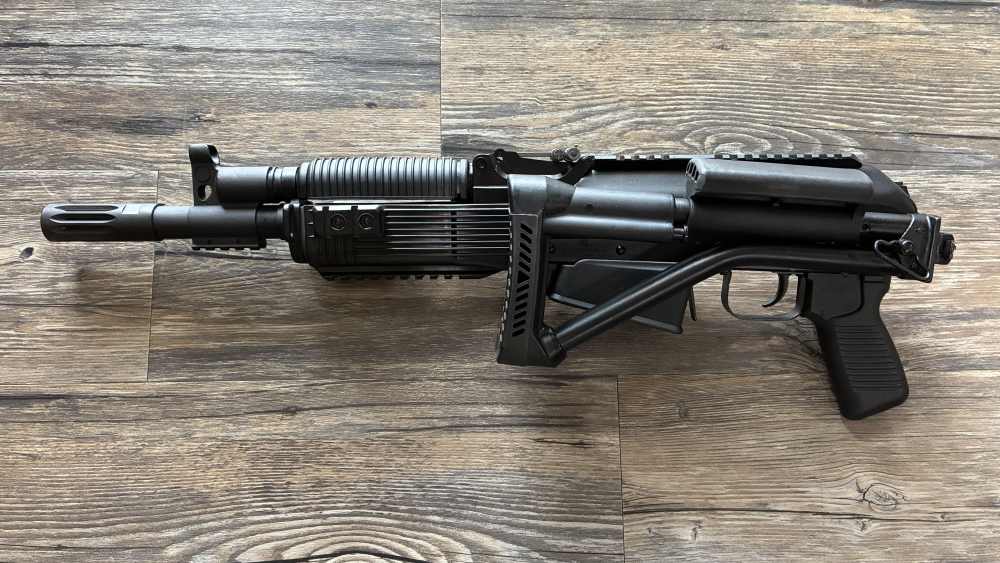 Molot Vepr 12 12ga SBS like New w/ extras!-img-2
