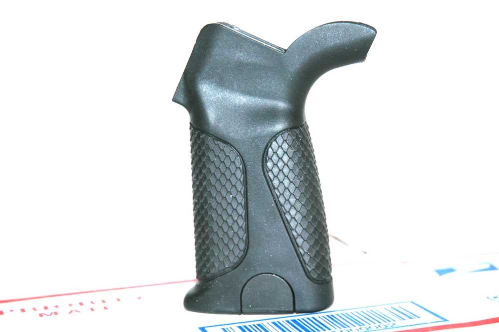 LWRCI Ultra Compact Grip 200-0147A01 Black NEW AR15 M4 M16 AR10  SR25-img-1