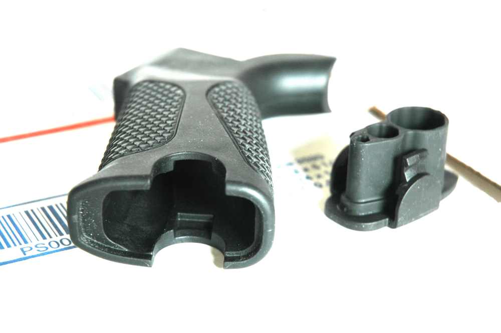 LWRCI Ultra Compact Grip 200-0147A01 Black NEW AR15 M4 M16 AR10  SR25-img-7