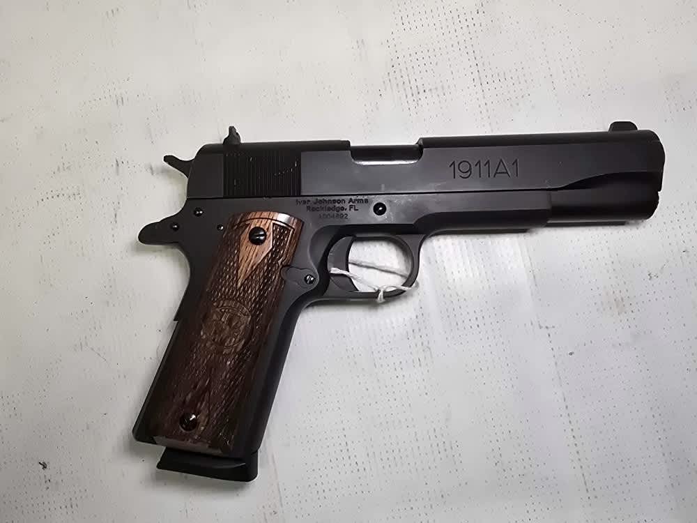 Iver Johnson 1911A1 45 Auto w/ 1 Mag, Wood Grips-img-5