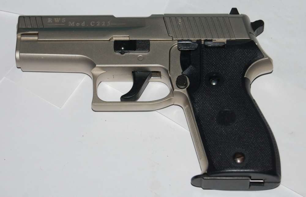 RWS Model C225 Repeating CO2 Air Pistol .177 Caliber w/ Box 3 1/2"-img-3