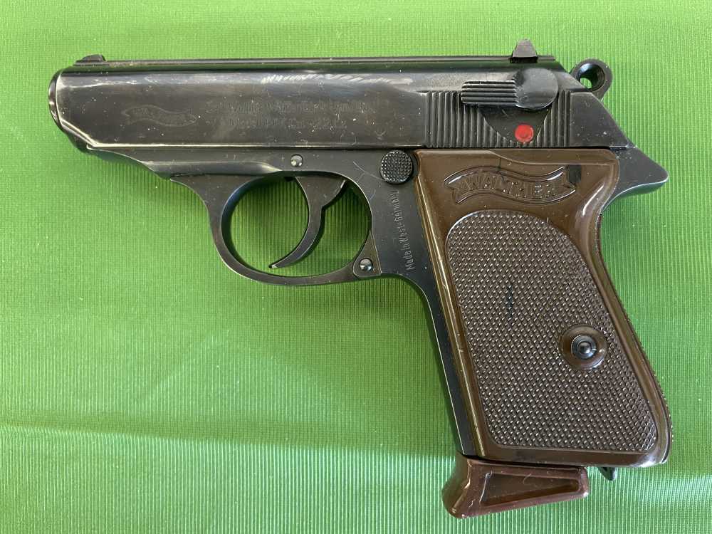 Walther Ppk .22 caliber post war. -img-2
