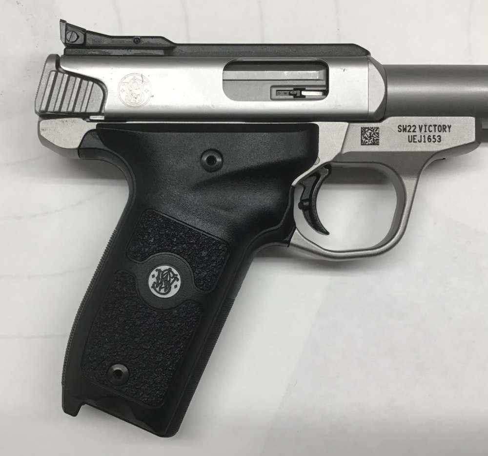 Smith&Wesson Semi Automatic Pistol Model: SW22 Victory Caliber: .22 LR-img-4