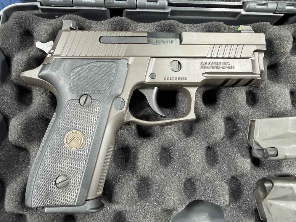 Sig Sauer P229 Legion-img-2