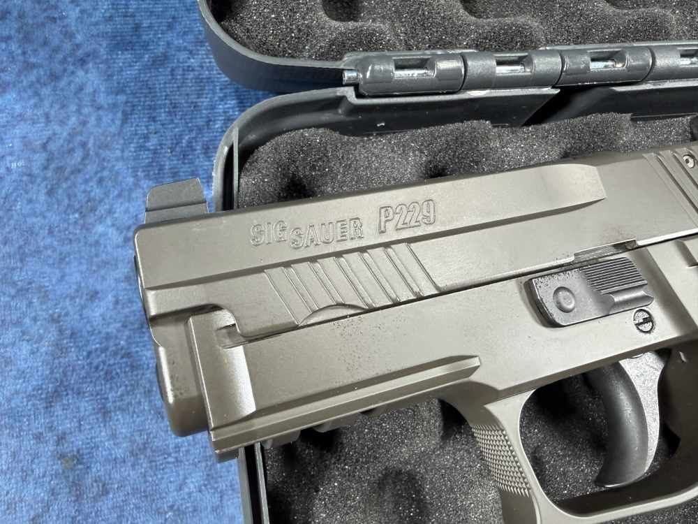 Sig Sauer P229 Legion-img-7