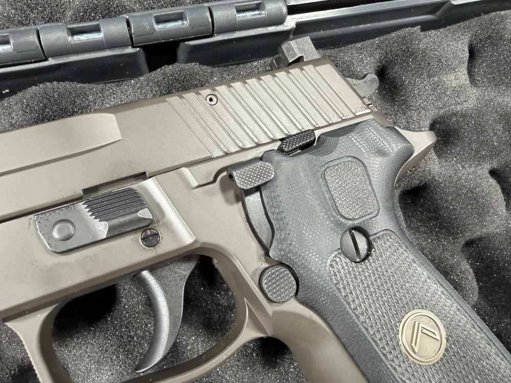 Sig Sauer P229 Legion-img-6