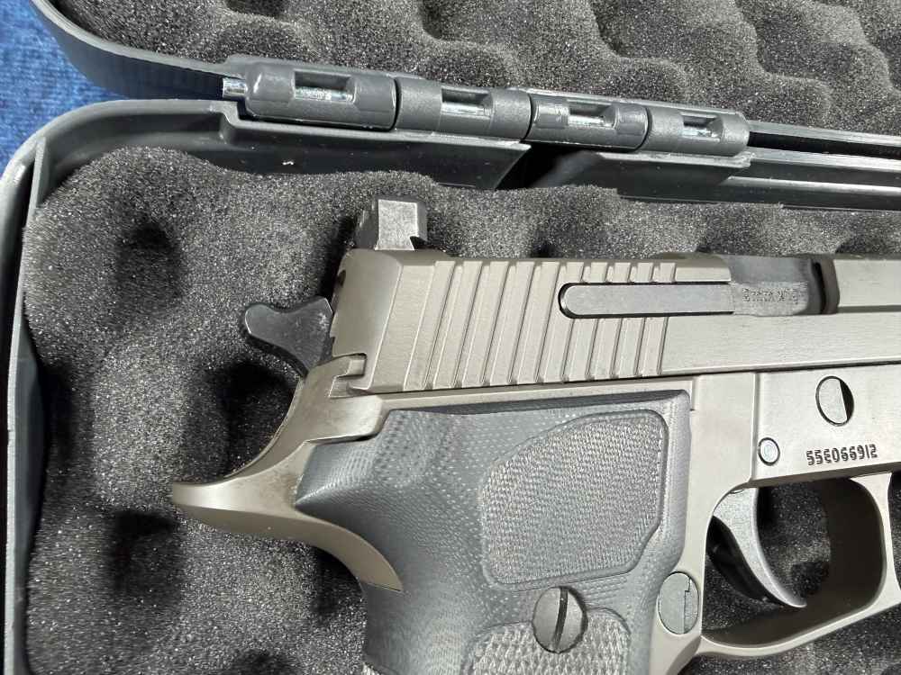 Sig Sauer P229 Legion-img-3