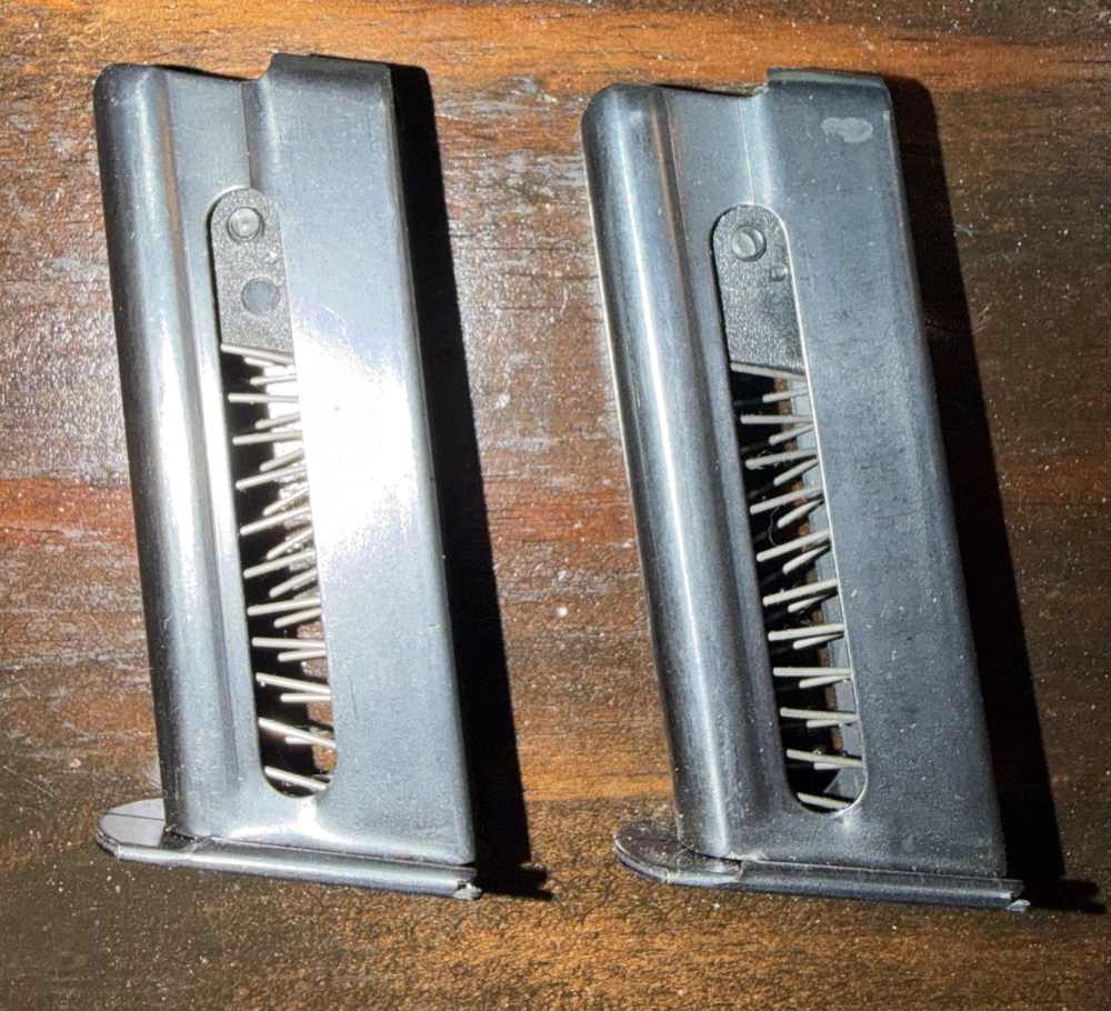 Nice smith and Wesson model 61 .22 magazine (2)-img-0
