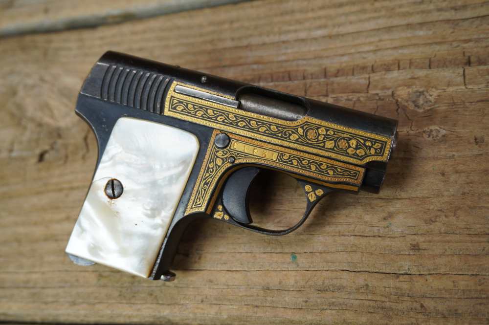 Spanish "Destroyer" 25 auto Damascened GOLD INLAY pearl grips must see C&R-img-11