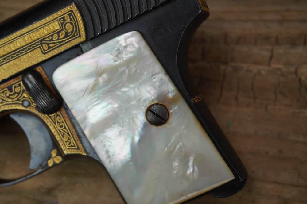 Spanish "Destroyer" 25 auto Damascened GOLD INLAY pearl grips must see C&R-img-2