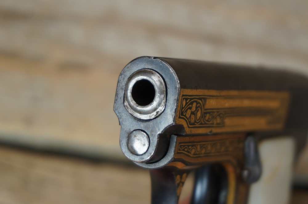 Spanish "Destroyer" 25 auto Damascened GOLD INLAY pearl grips must see C&R-img-30