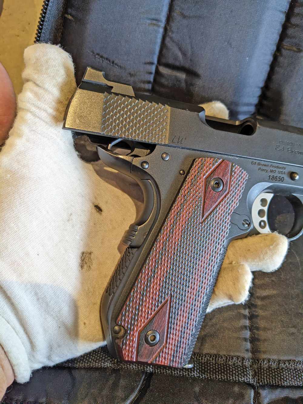 Ed Brown Kobra Carry 1911 COMMANDER  .45ACP / Case / 4 MAGS  -img-22