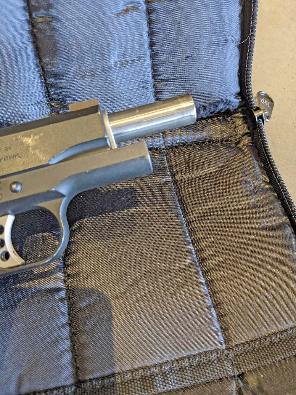Ed Brown Kobra Carry 1911 COMMANDER  .45ACP / Case / 4 MAGS  -img-7