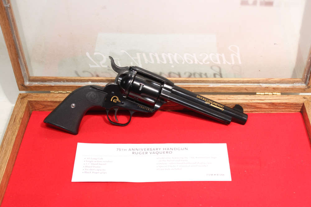 Ruger Vaquero Ducks Unlimited 75th Anniversary 45 LC-img-0