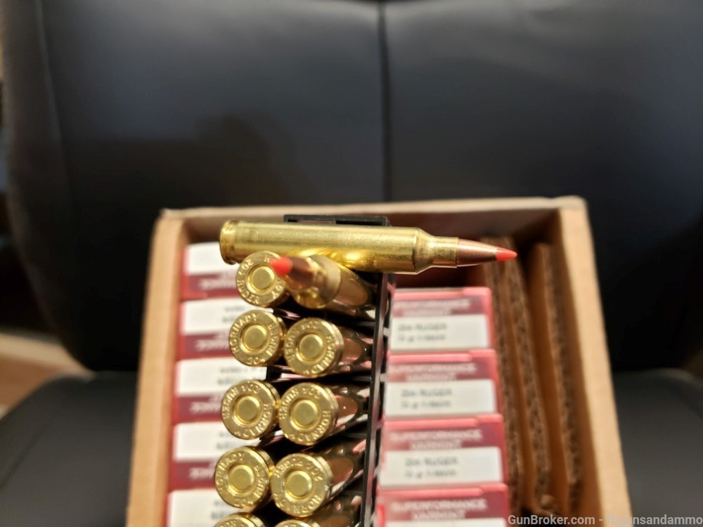 NEW 200 ROUNDS HORNADY SUPERFORMANCE VARMINT 204 RUGER 32 GRAIN V-MAX .204-img-3