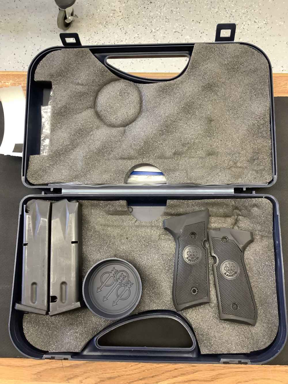 Beretta 92FS 9mm 232373-img-1