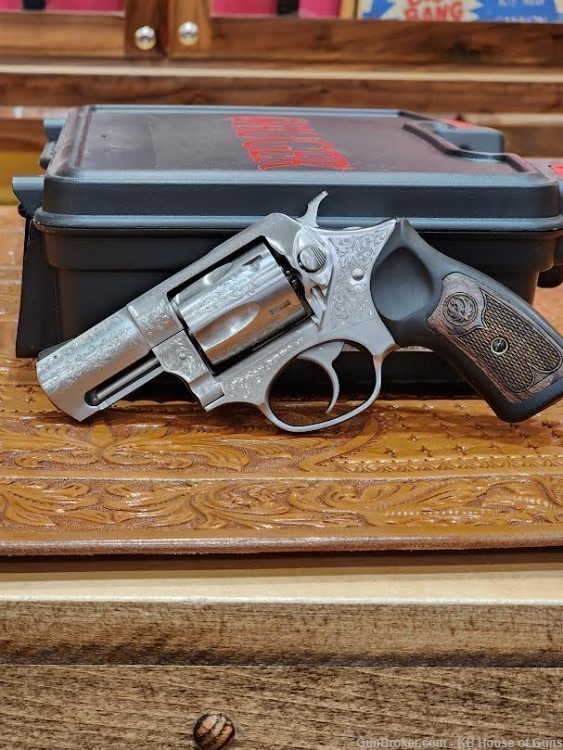 RUGER SP101 ENGRAVED .357 MAG-img-1