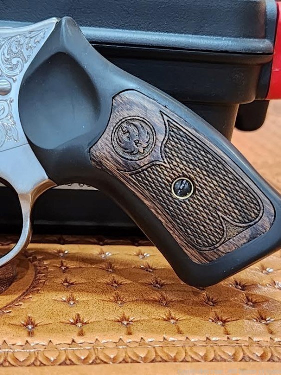 RUGER SP101 ENGRAVED .357 MAG-img-2
