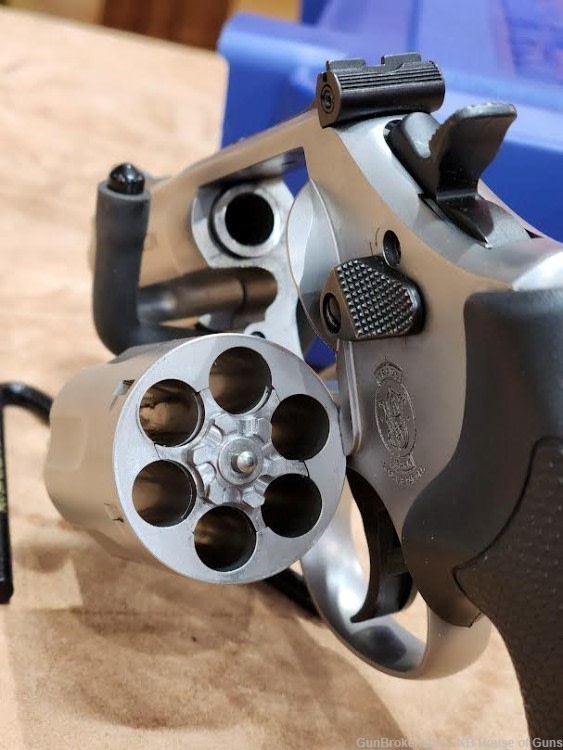 SMITH WESSON 66-8 COMBAT MAGNUM 357-img-3
