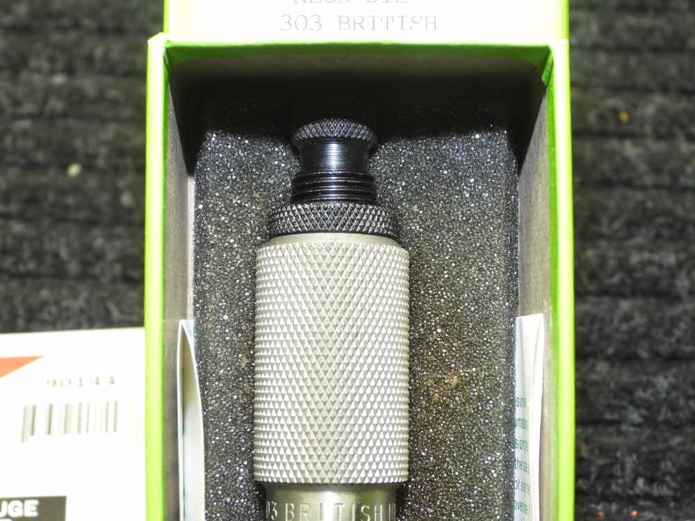 Redding .303 British neck sizing die, with Lee case trim tool-img-5
